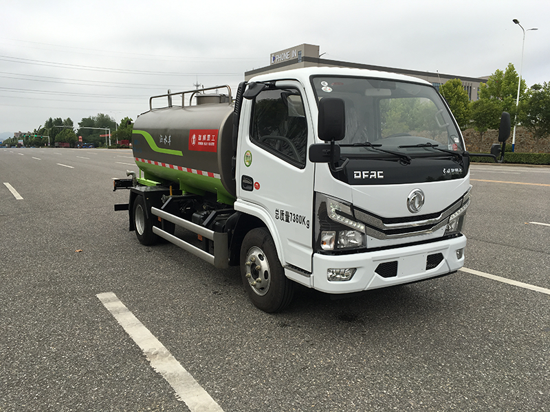 在信陽(yáng)市浉河區金牛物流產(chǎn)業(yè)集聚區管理委員會(huì )金牛物流產(chǎn)業(yè)集聚區掃路車(chē)、灑水車(chē)、抑塵車(chē)、電動(dòng)巡邏車(chē)采購項目中—中標